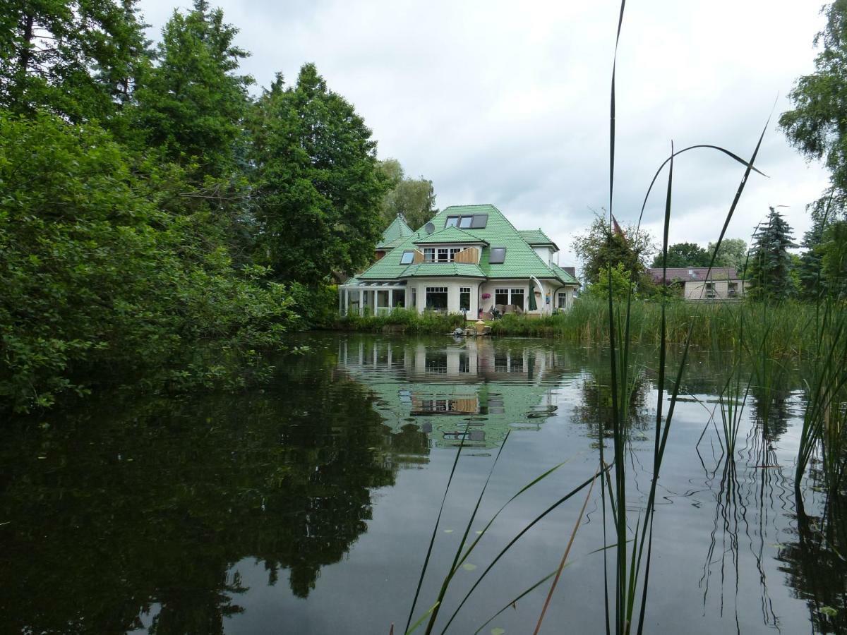 Moderne Maisonette-Wohnung Am Karpfenteich; Modern Apartment With View Of The Carp Pond Barmstedt Exterior photo