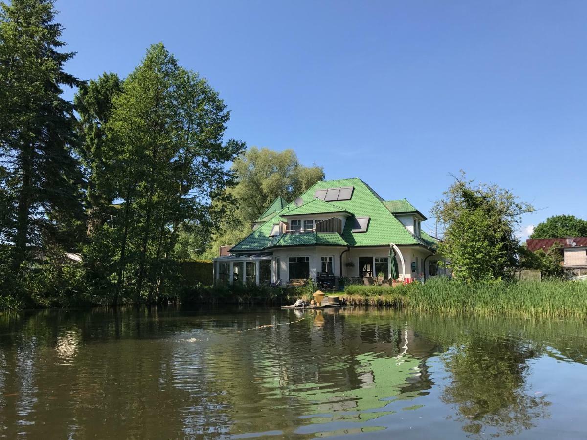 Moderne Maisonette-Wohnung Am Karpfenteich; Modern Apartment With View Of The Carp Pond Barmstedt Exterior photo